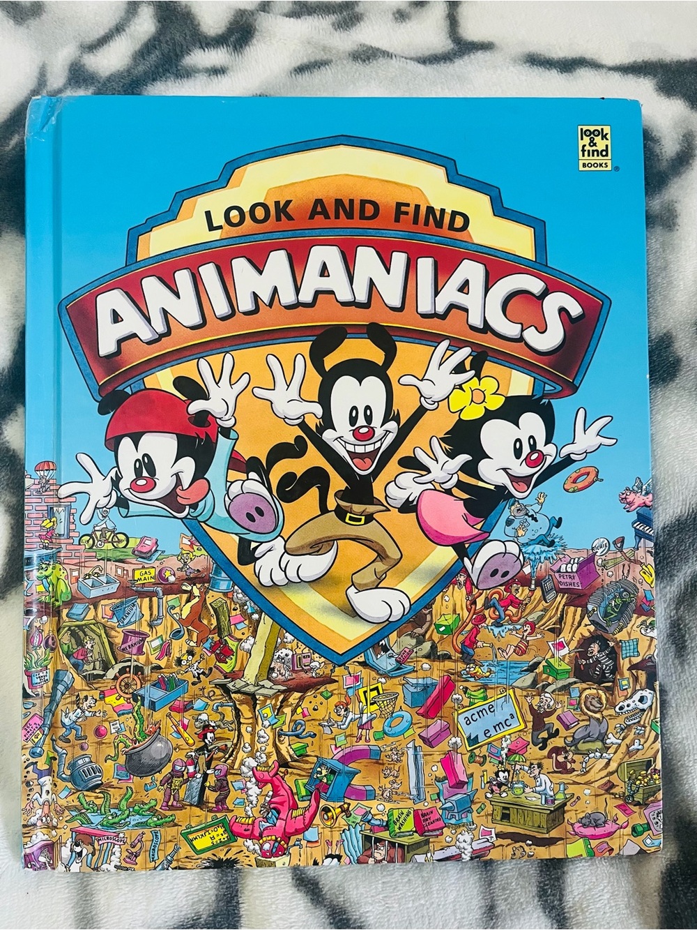 ANIMANIACS (1994) Hardcover Activity Look and Find: Animaniacs Book